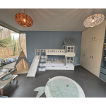 Massivholz-Kinderbett in Hausform mit Etage, Treppe und Rutschbahn